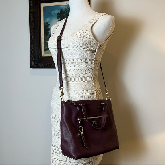 Henri Bendel Satchel w/ Crossbody Strap - Picture 13 of 14